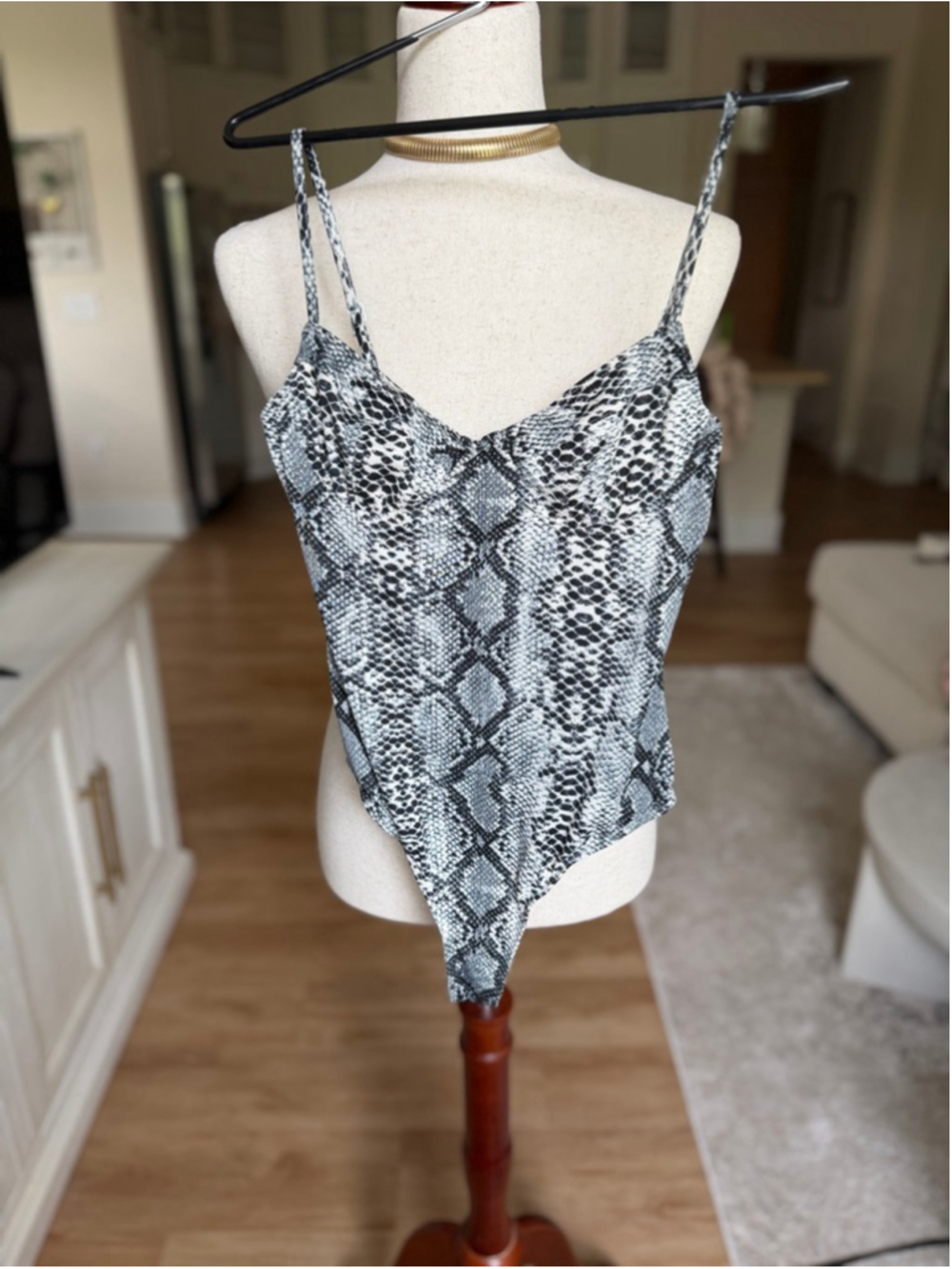 Superdown Sara Underwire Snake Print Bodysuit Sz S NWT - Picture 5 of 7